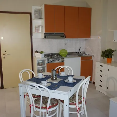 Flat On The Fourth Floor With Lift And Terrace *