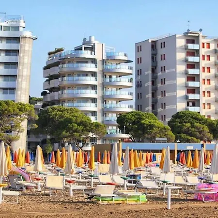 Flat On The Fourth Floor With Lift And Terrace Lägenhet Lignano Sabbiadoro